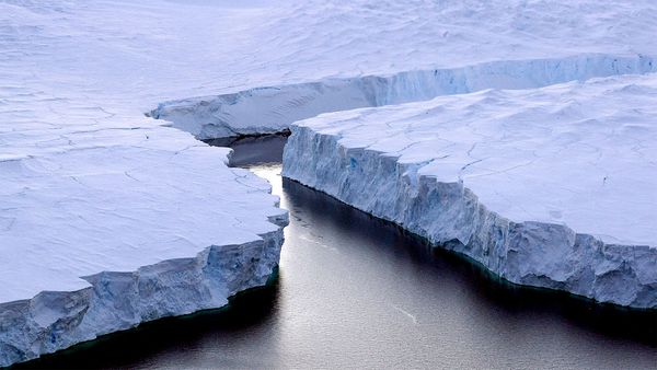 การละลายของชั้นน้ำแข็งในแอนตาร์กติกา: สาเหตุของความกังวล